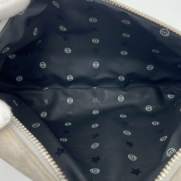 Large Zippered Pouch Clutch Bag - Picture 9 of 9